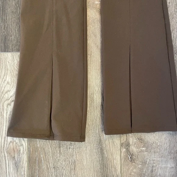 ALO Yoga Chocolate Brown Flare Pants EUC size XS - Picture 3 of 4